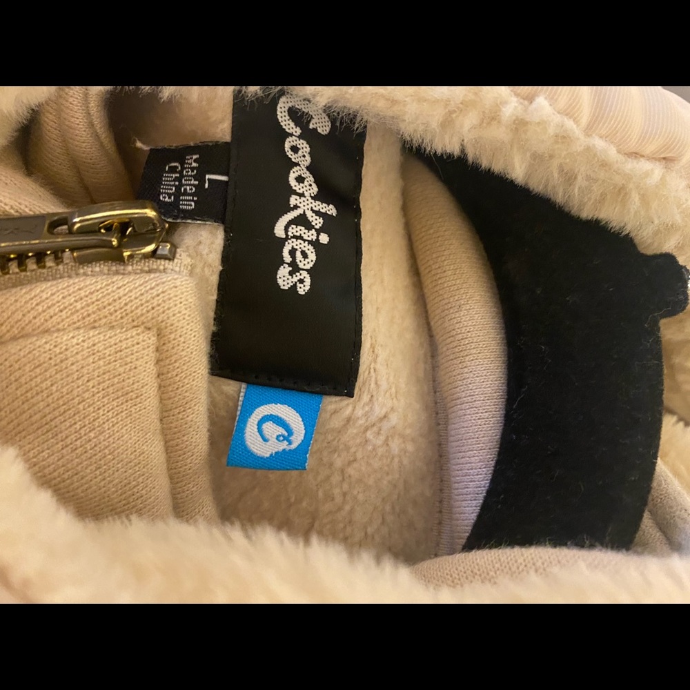 Large cookies zip up hoodie barely used